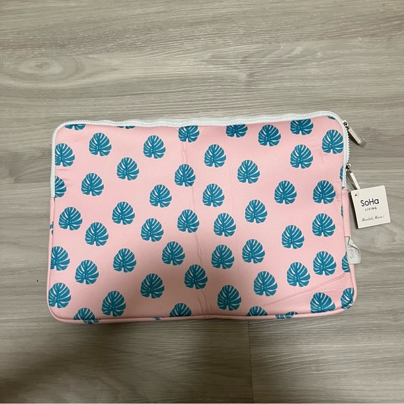 Monstera Laptop Case - Picture 3 of 5